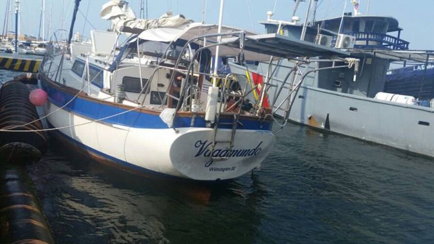 Fueron dos embarcaciones, una presentó fallas mecánicas y la otra prestaba servicio de transporte de pasajeros de manera ilegal hacia Barú.. Foto: Cortesía/Armada Nacional