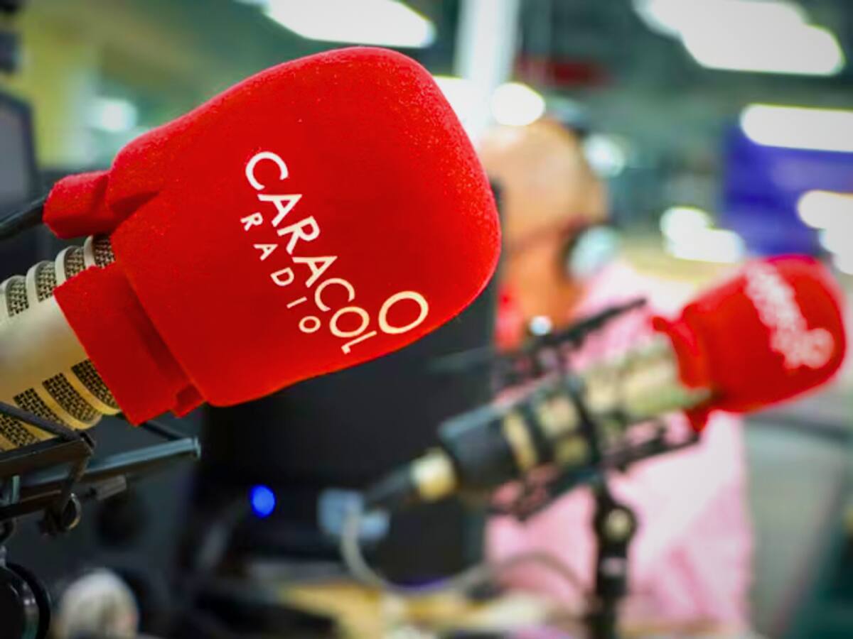 Caracol Radio cumple 77 años al aire: un recorrido por su historia y liderazgo