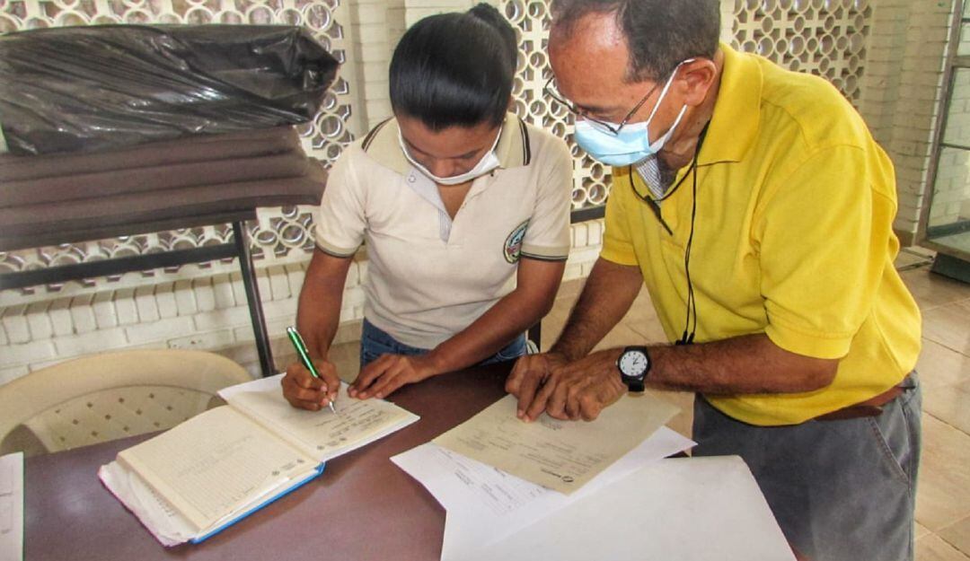 La entrega se realiza en las instituciones educativas oficiales