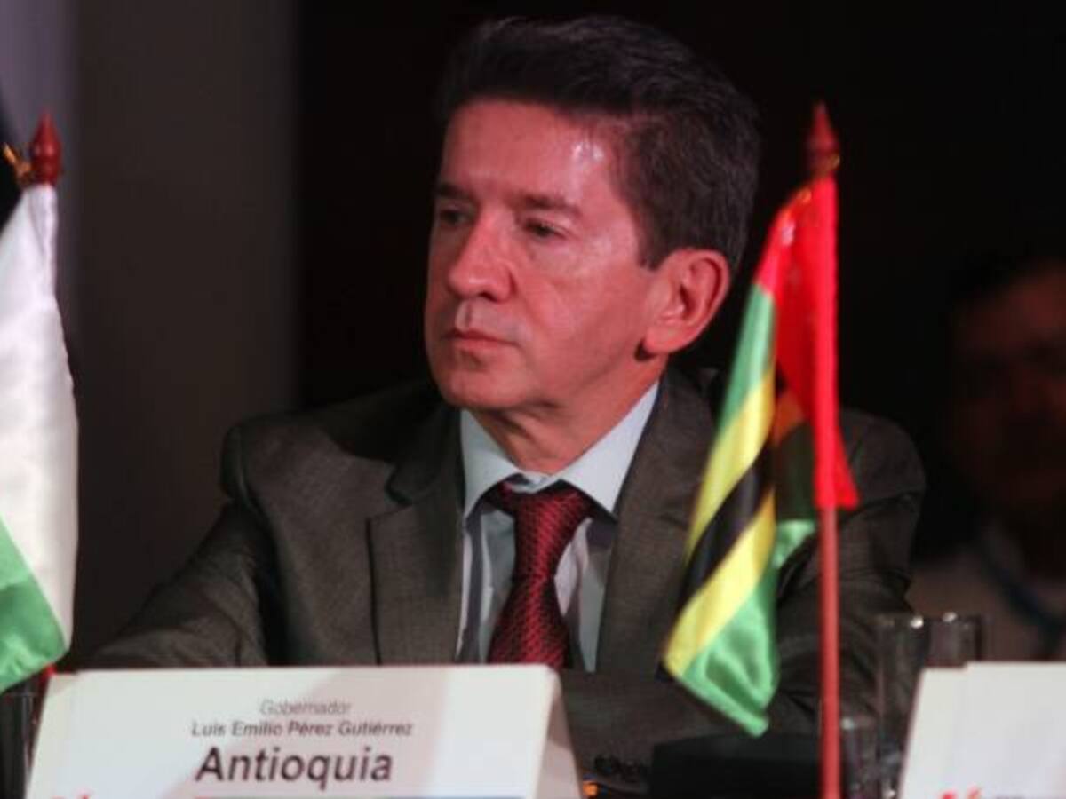 En zonas de preagrupamiento de las Farc en Antioquia no hay ningún control: Luis Pérez