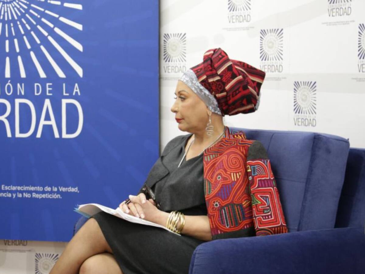 Piedad Córdoba entregó una carta dirigida a Iván Márquez y Jesús Santrich