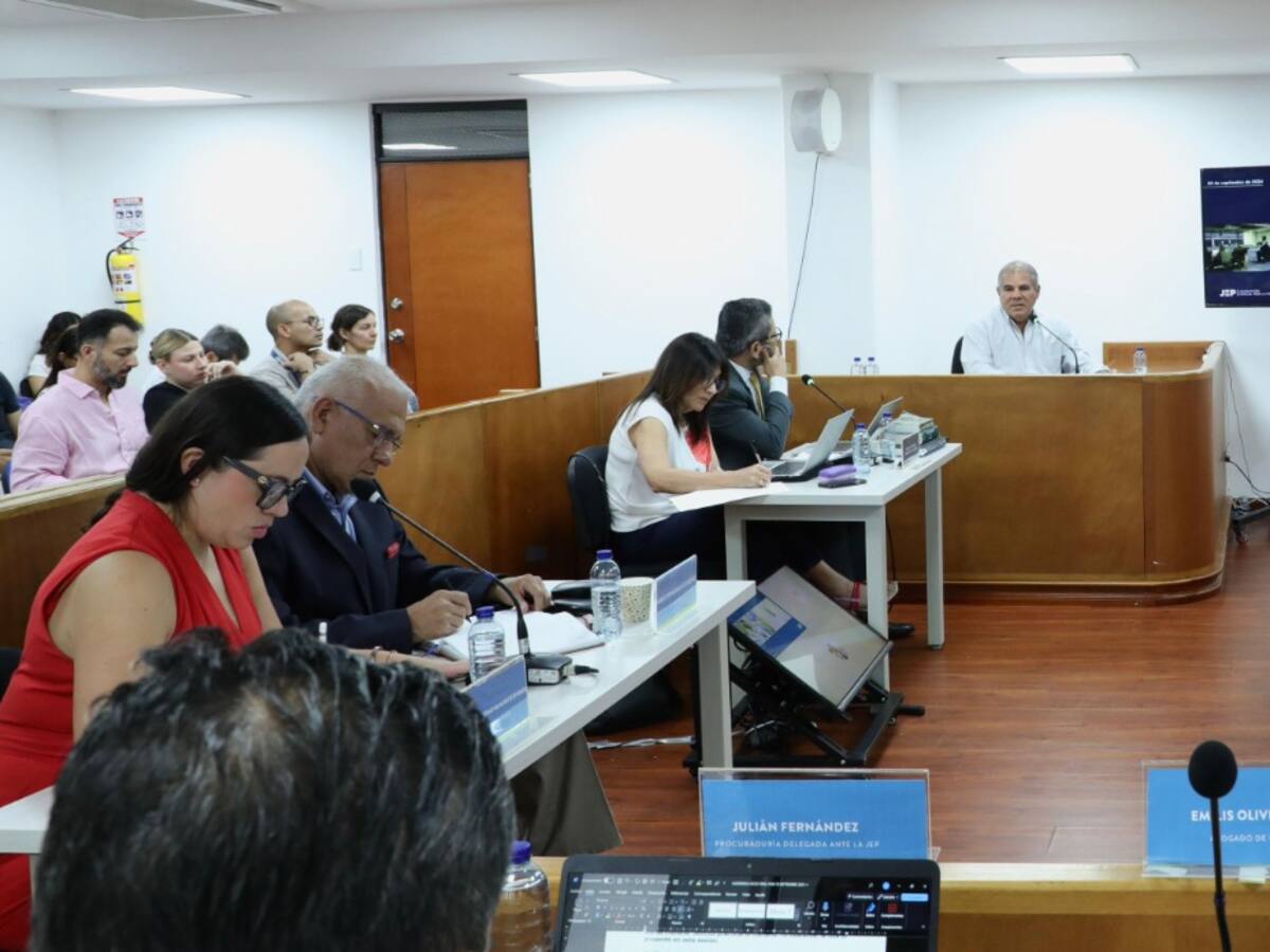 Testigos siguen señalando a coronel (r) Publio Hernán Mejía de ordenar falsos positivos