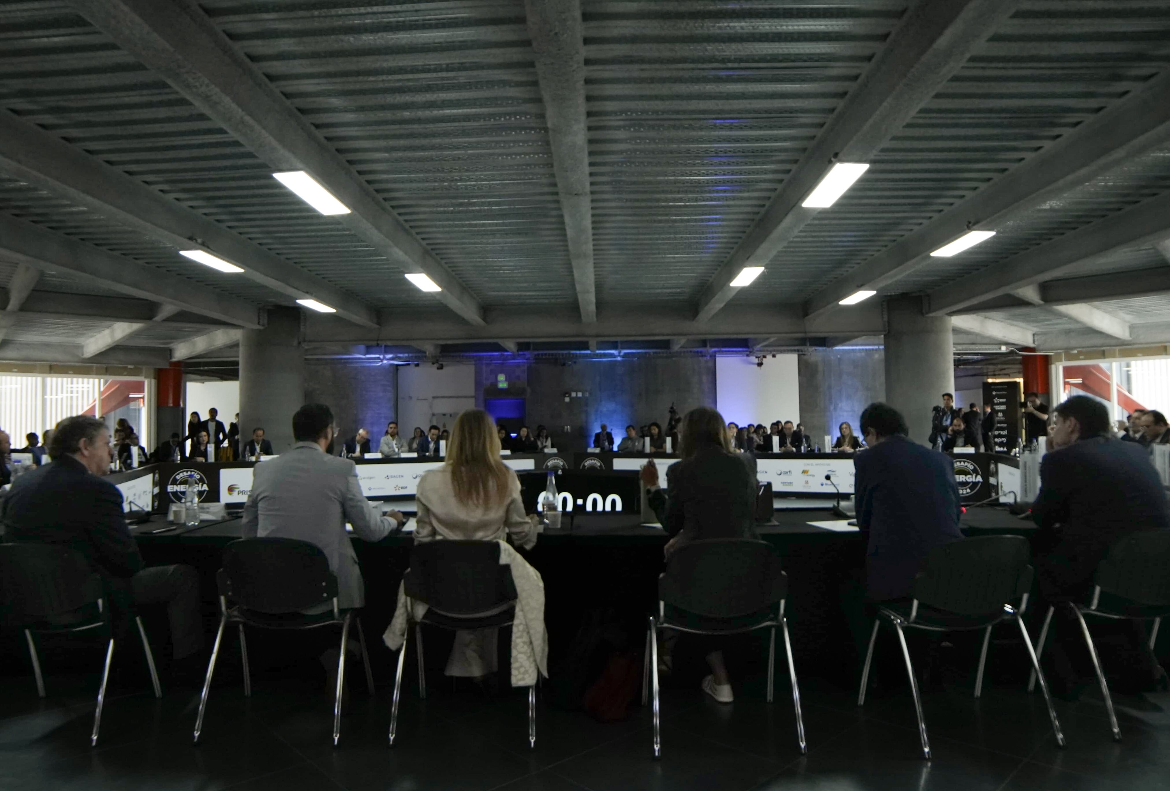 Más de 30 expertos conversarán sobre el panorama de la salud mental en Colombia en el Cubo de Colsubsidio, el próximo 30 de octubre. | Foto: Caracol Radio