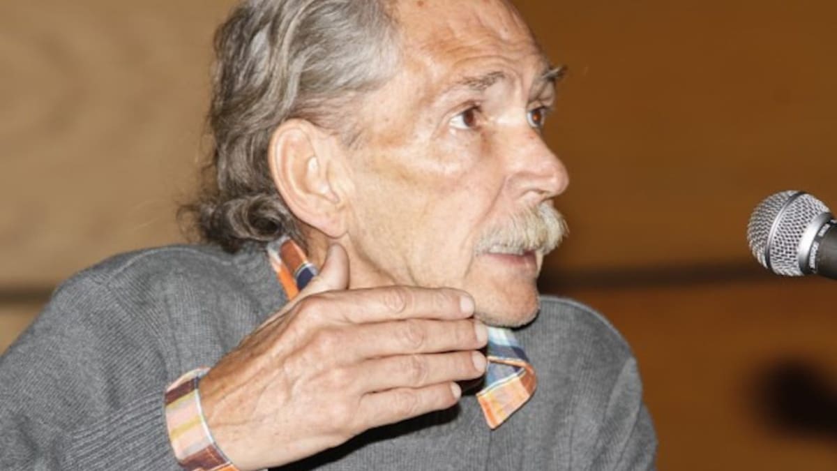 “La verdadera poesía que nos estremece y que nos hace erizar el espinazo es escasa”, Eduardo Escobar