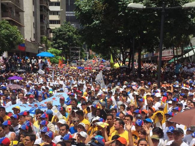 MARCHA OPOSITORA EN VENEZUELA