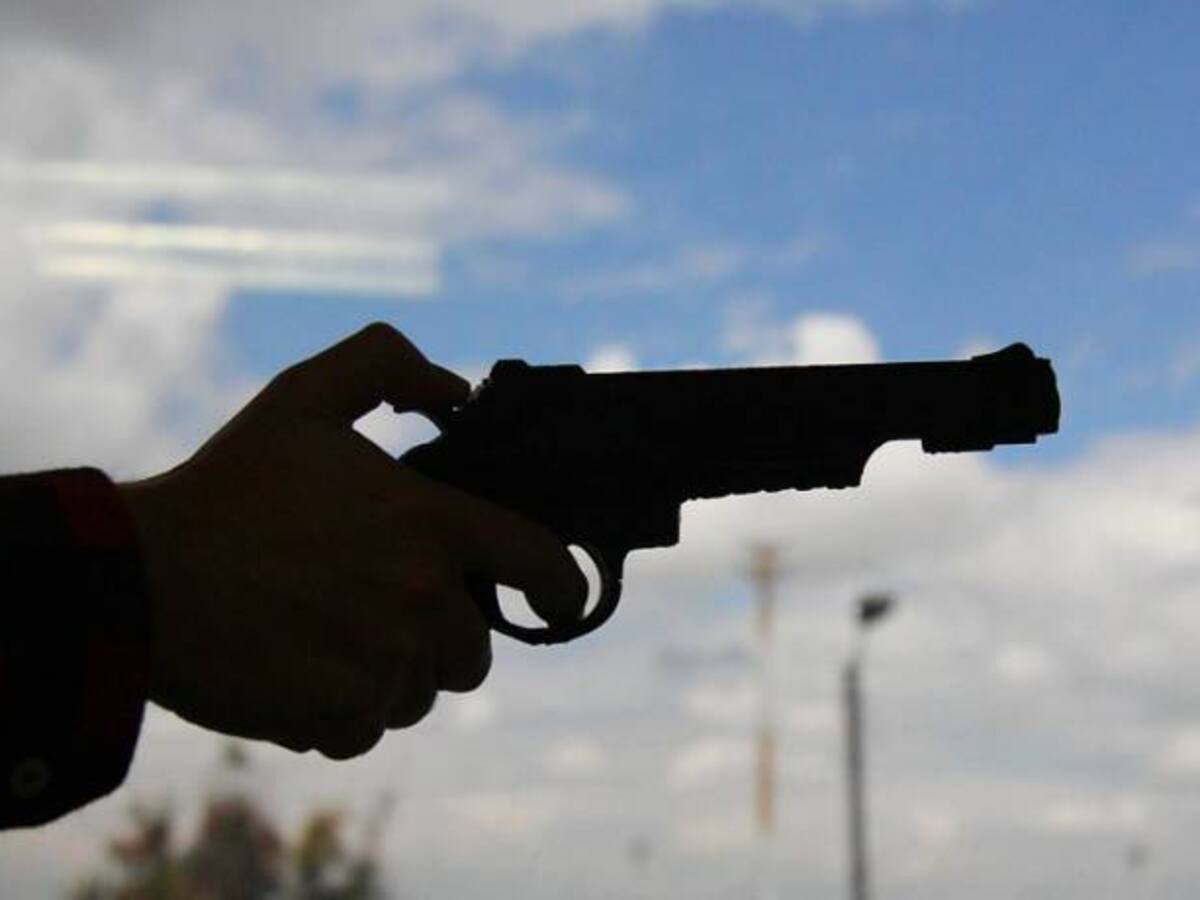 Un policía asesinado y hostigamientos a estaciones de policía en Arauca