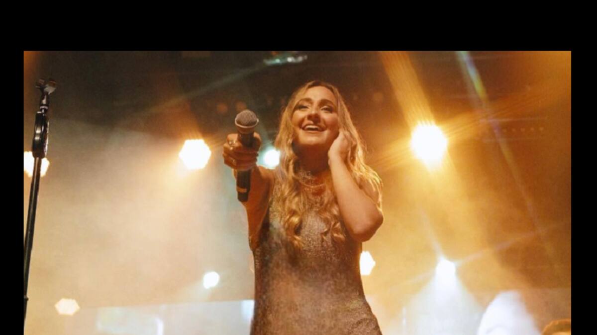 Laura Maré honra a las mujeres con su música en su primer ep, “Amores Prestados”