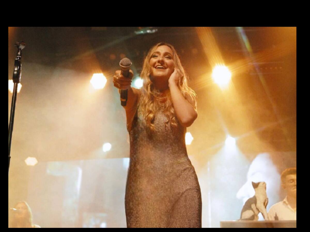 Laura Maré honra a las mujeres con su música en su primer ep, “Amores Prestados”