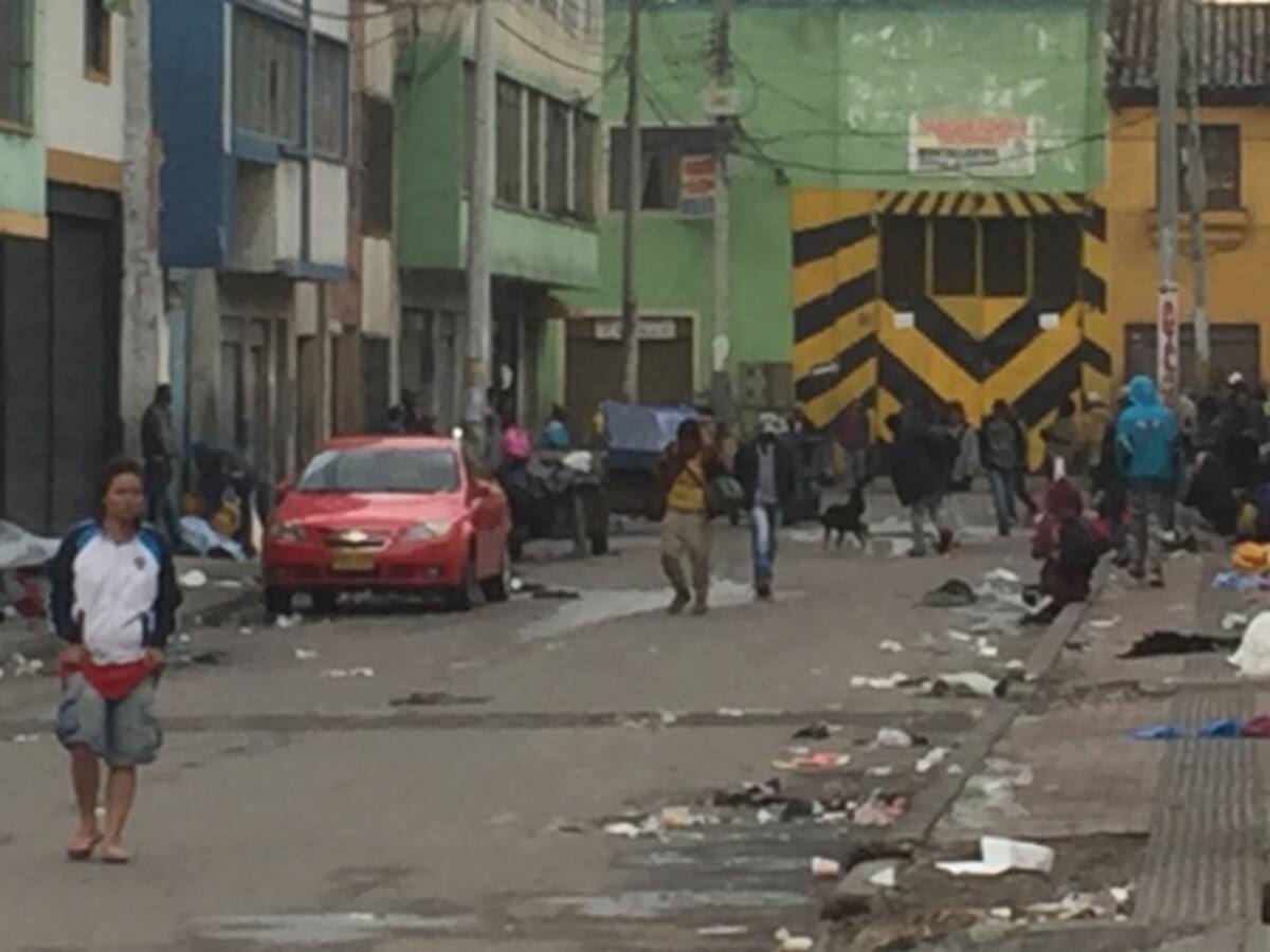De Plaza España a 'cinco huecos' continúa la migración de habitantes de calle