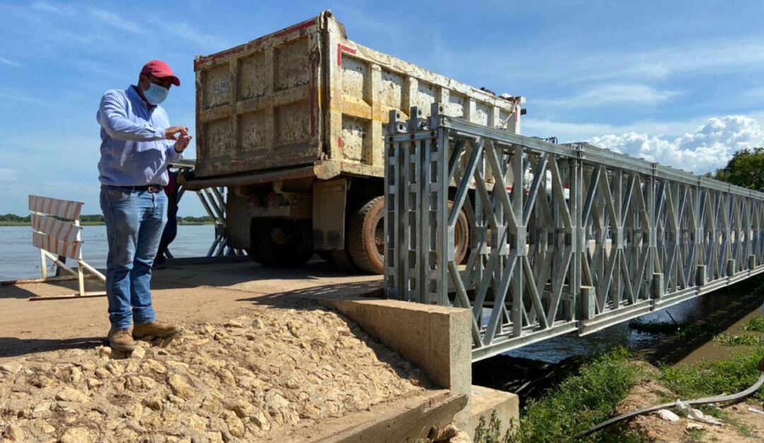 Se utilizó una volqueta con una carga de 26.980 kilogramos, donde en un tiempo de alrededor de hora y media se verificó la transferencia de la carga