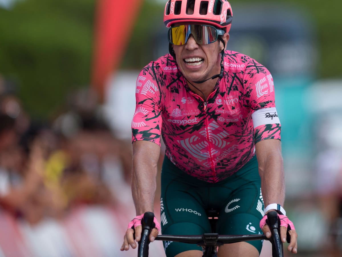 No dio pa’ levantar las manos pa’ la foto: Rigoberto Urán tras victoria en La Vuelta