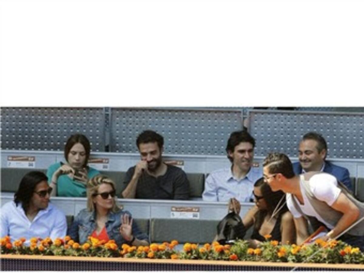 Falcao y Cristiano Ronaldo se saludaron mientras asistieron a ver a Nadal