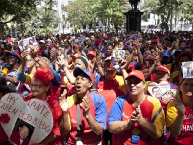 Chavistas ya comienzan a concentrarse en Plaza Venezuela