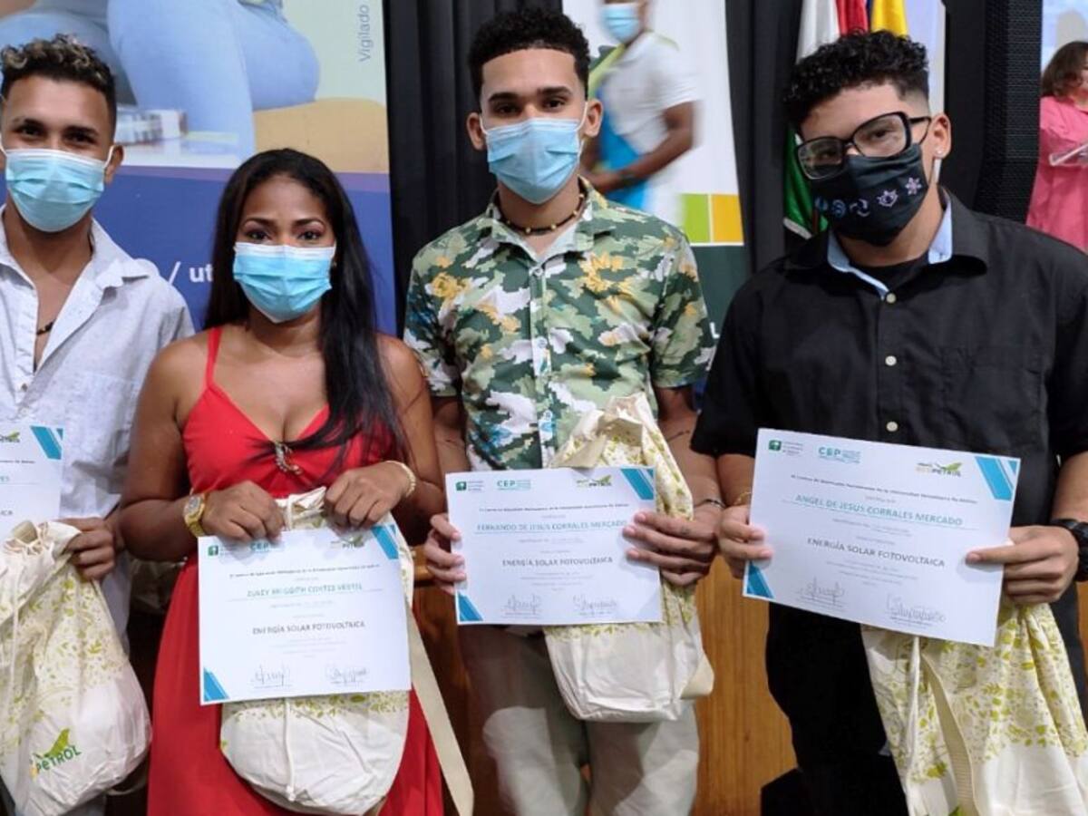 Refinería de Cartagena capacitó 160 personas en energía solar fotovoltaica