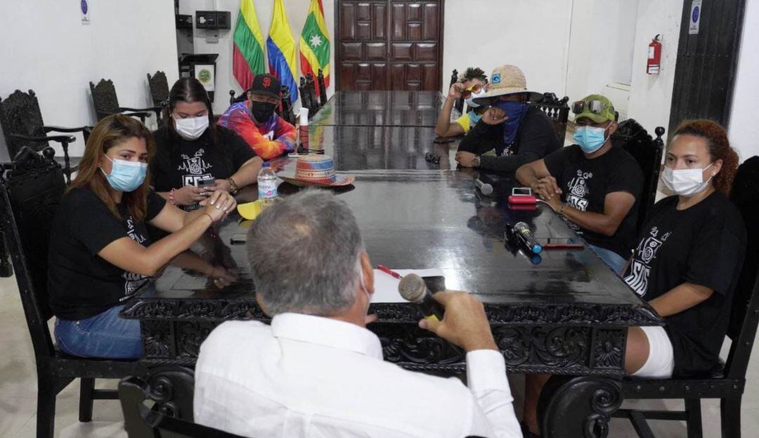 Ante una comisión de SOS Cartagena, se explicó que se está presentando una cepa más contagiosa y más mortal que la presentada en 2020 