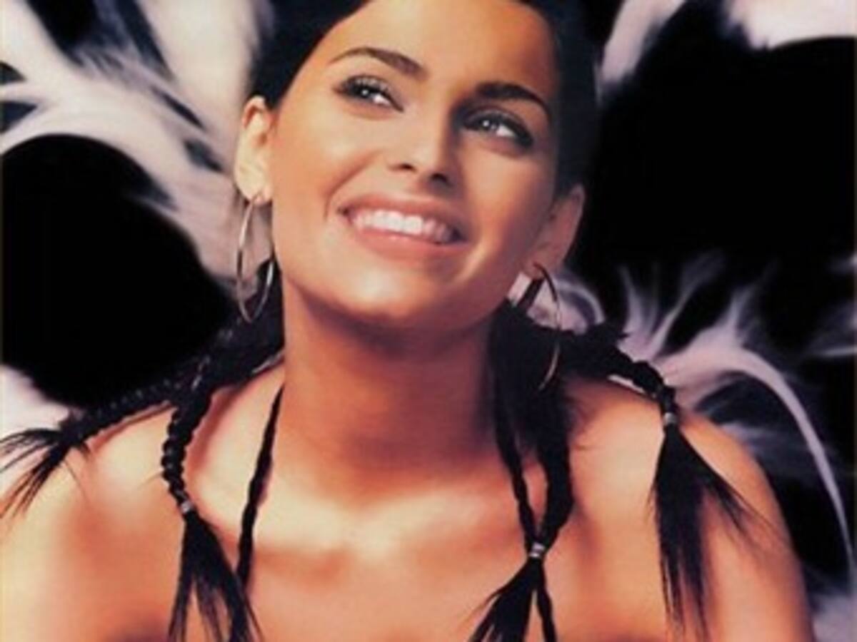 Nelly Furtado presenta 'Night is young', avance de su disco de grandes éxitos