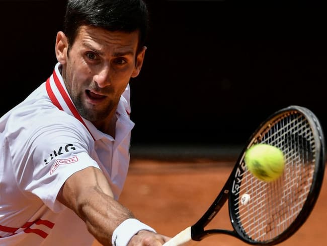 Djokovic gana a Tsitsipas y vuela a las semifinales de Masters 1000 de Roma