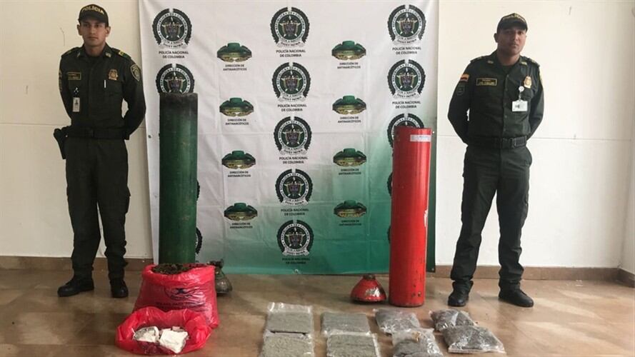 En esta incautación, que tenía como destino la isla de San Andrés, se encontraron 18 kilos de marihuana y 3.5 kilos de cocaína. Foto: Policía Nacional