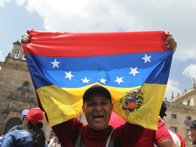 Venezolanos en Bogotá se reúnen para rechazar la posesión de Maduro
