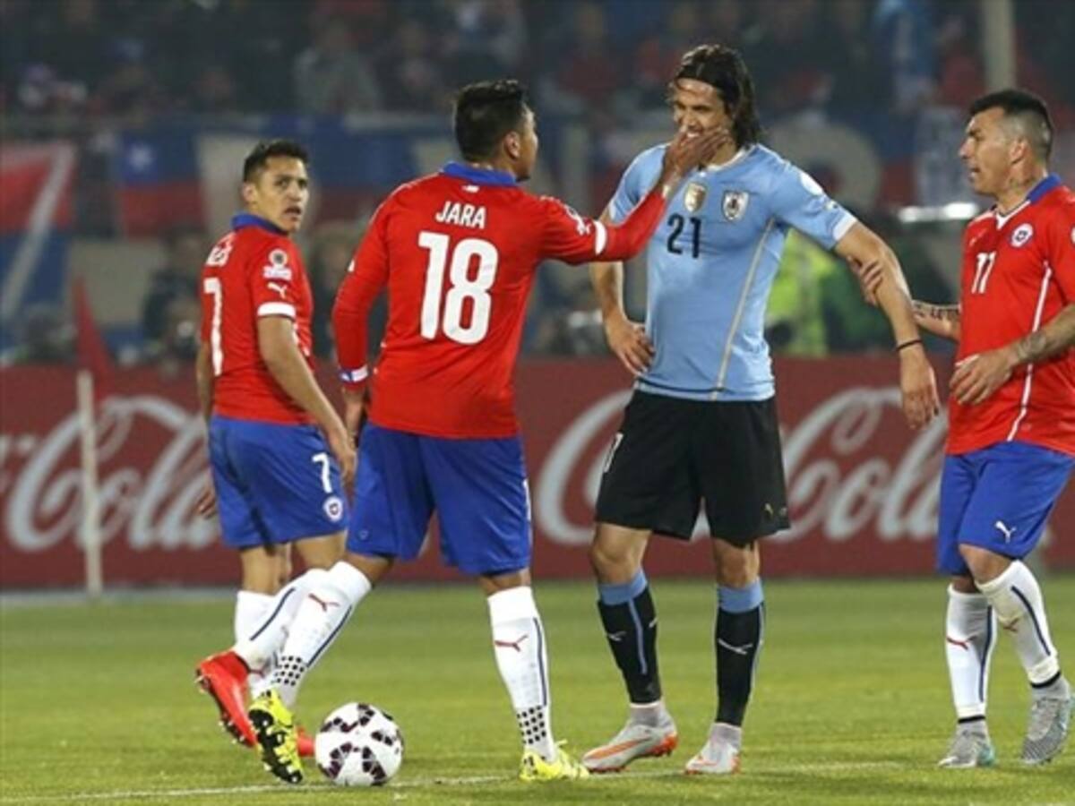 Tres fechas de suspensión para Gonzalo Jara por incidente con Cavani