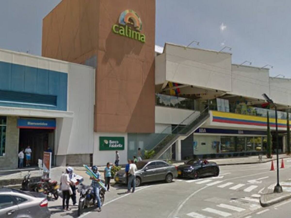 Centros comerciales de Armenia avanzan en vacunación contra COVID-19