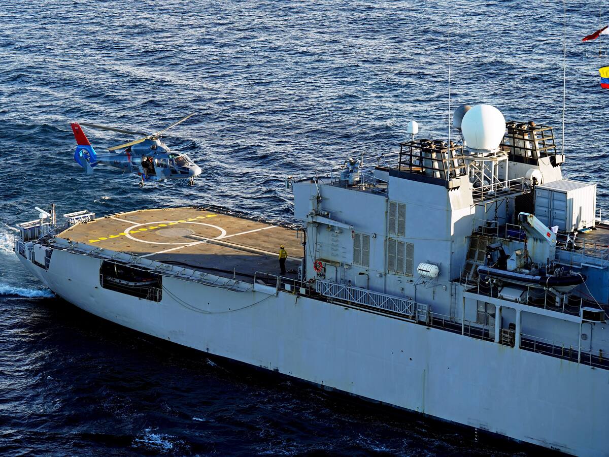 Colombia y Francia estrechan lazos de cooperación con ejercicios navales