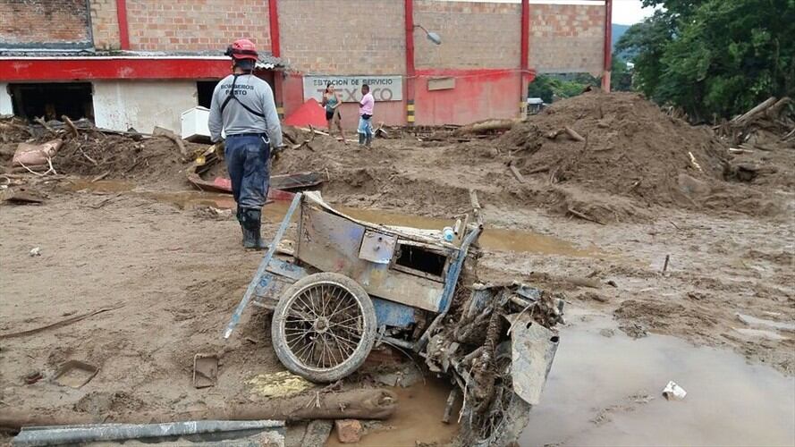 Una avalancha acabó con más de 300 vidas y se llevó a su paso barrios enteros, vías, acueducto y cárcel en Mocoa (Putumayo). Foto: Colprensa / LEONARDO CASTRO