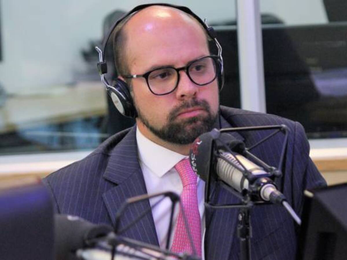 La negociación con el ELN debe ser bajo las mismas condiciones que hubo para las Farc: Rodrigo Pombo