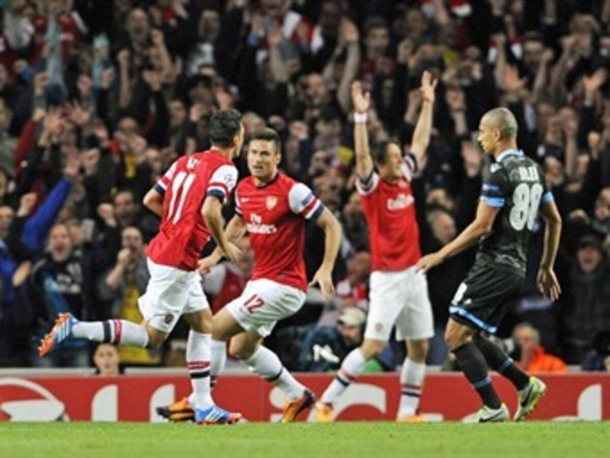 Arsenal superó con comodidad a Nápoles, que tuvo dos colombianos en cancha