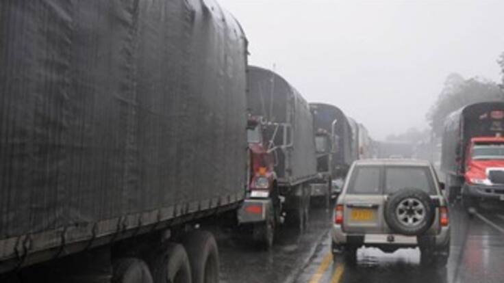 En alerta transportadores de carga y pasajeros por fuertes lluvias