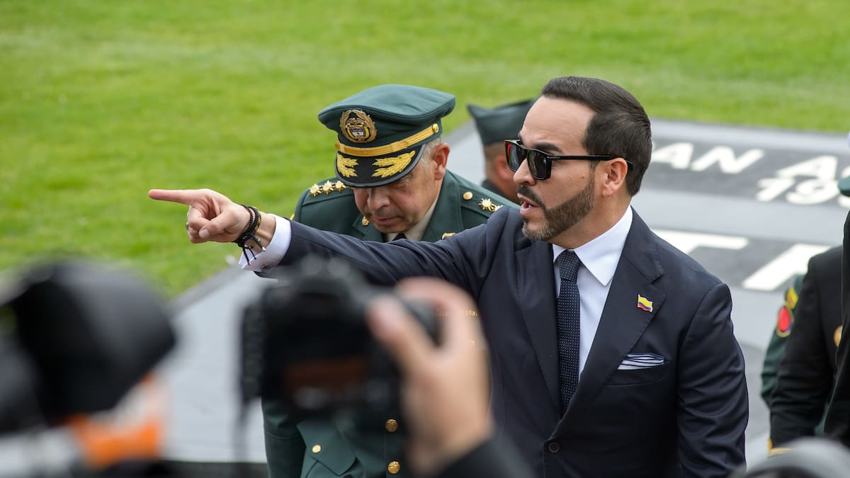 Presidente De la Espriella revocó designaciones de negociadores de Gobierno con ELN y Clan del Golfo