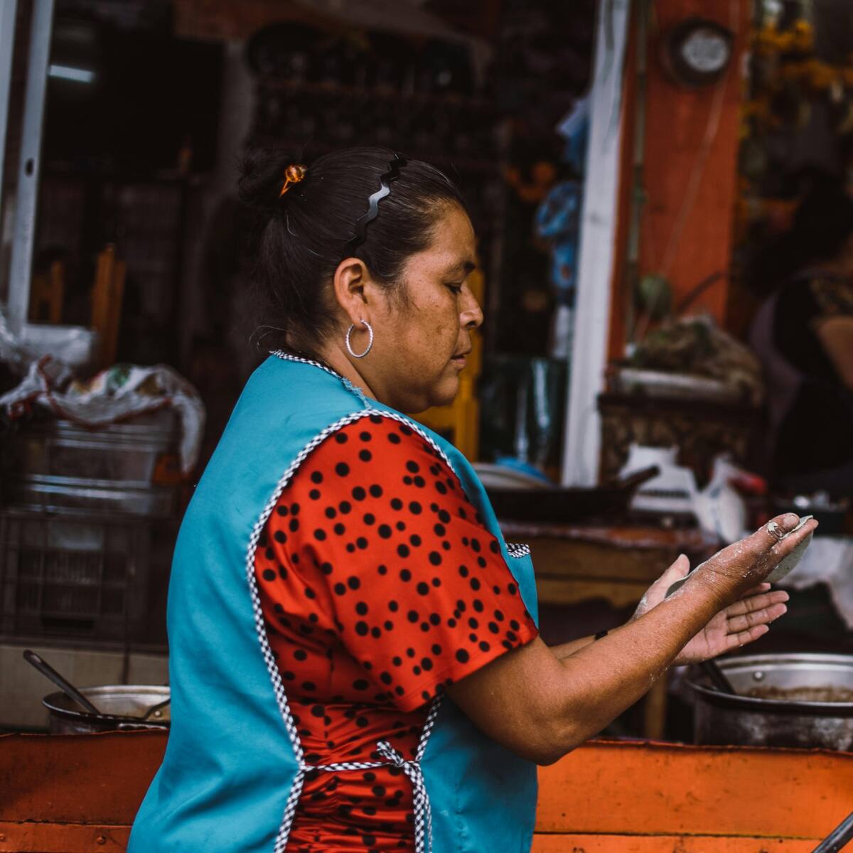 Los colombianos creen en el liderazgo femenino pero aseguran que la discriminación persiste