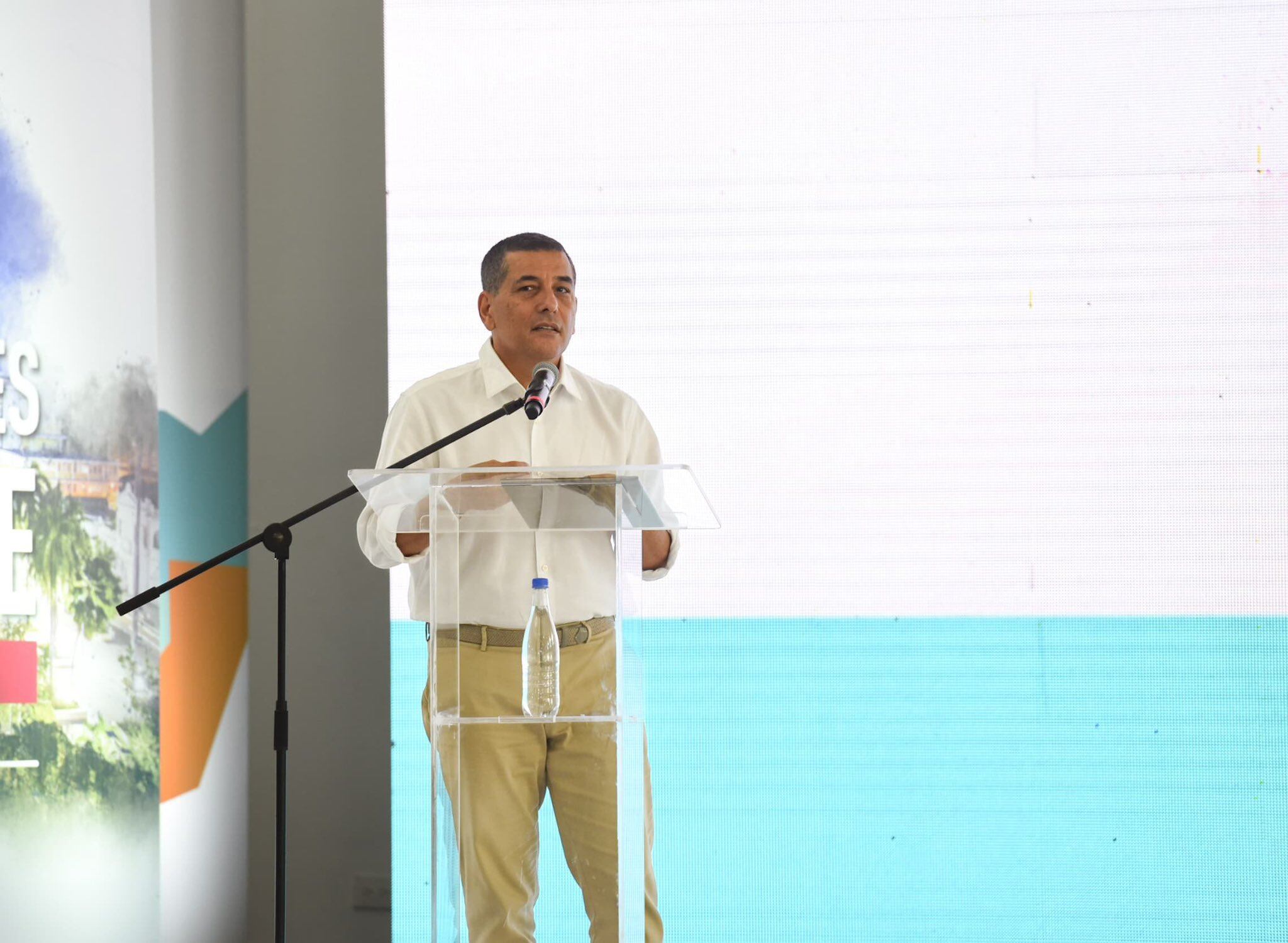 Dumek Turbay, alcalde de Cartagena, en la Liga de Gobernantes del Caribe en Montería.