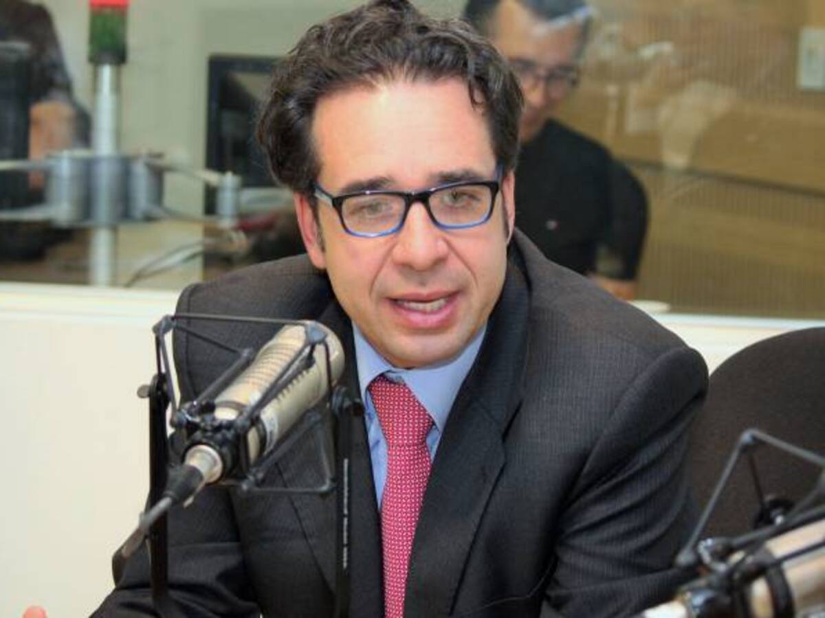 Cinco millones de votos sería un gran resultado para el Gobierno y fatal para los opositores: Estrada