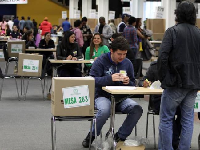 CNE limitaría a una semana antes de elecciones la divulgación de encuestas