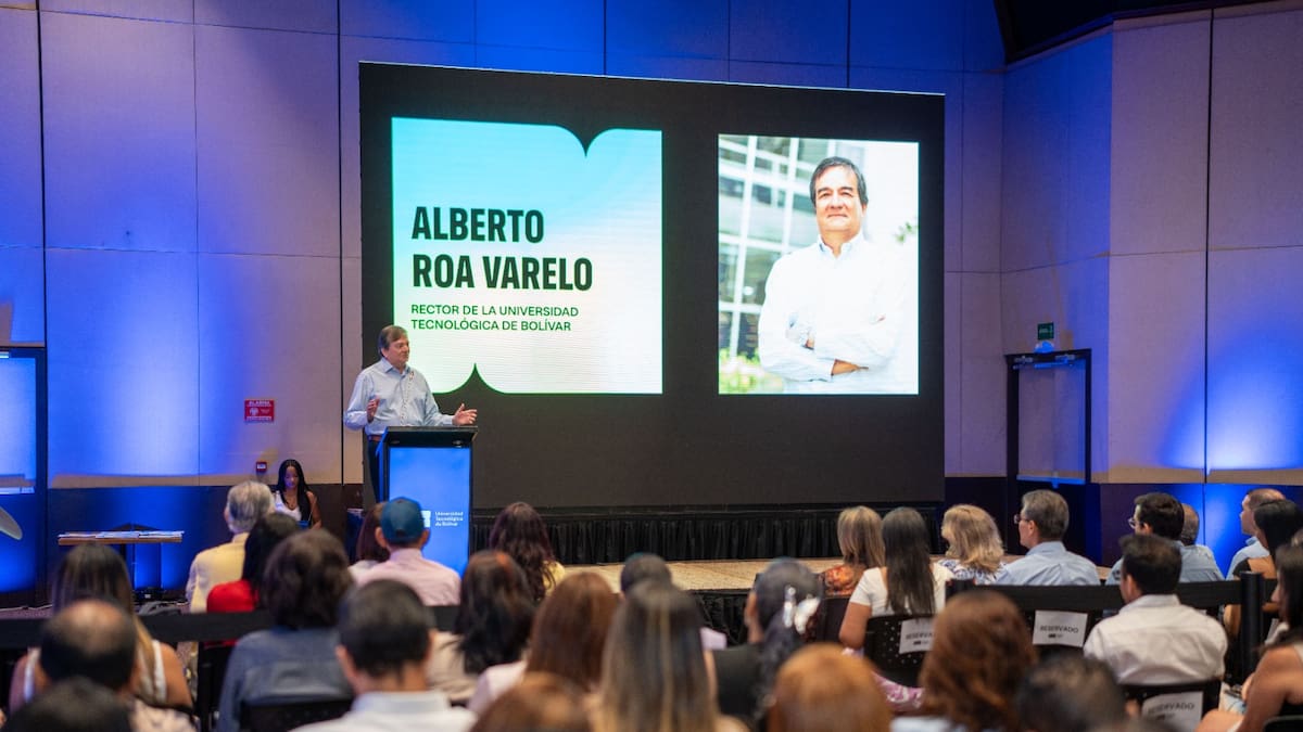 La UTB compartió resultados de su transformación y lanzó su Escuela de Posgrados