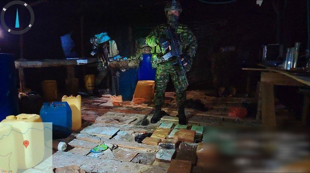 Ejército desmanteló un laboratorio de cocaína avaluado en 5.000 millones de pesos.(Foto: cortesía Ejército Nacional)