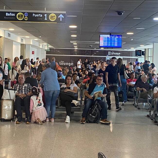 Demoras en el aeropuerto Camilo Daza