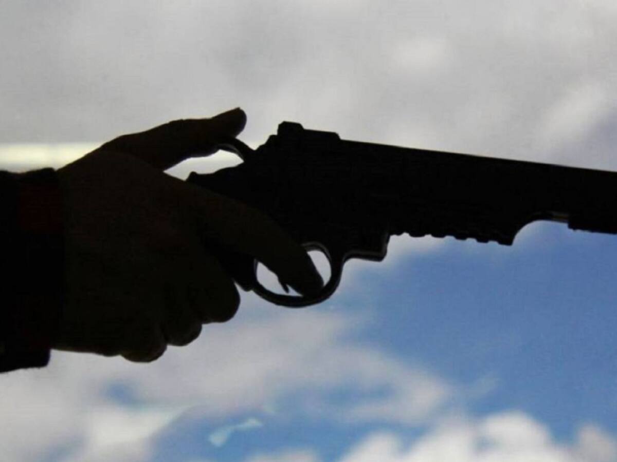 Asesinan a un auxiliar de bus en medio de un atraco
