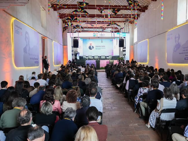 Más de 400 líderes se reúnen en la sexta edición del Festival de las Ideas en Villa de Leyva para hablar sobre el futuro de Colombia. | Foto: Caracol Radio