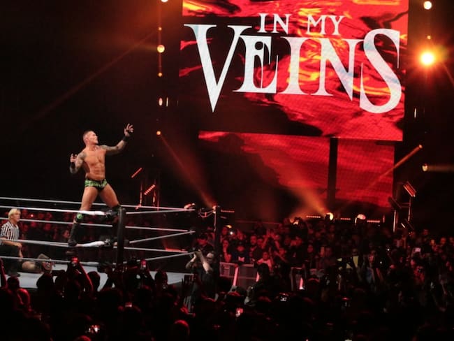El show de la WWE calentó la noche capitalina