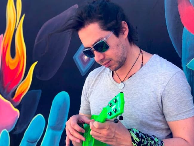 Dlue invita a alejar pensamientos negativos al ritmo de “Para cuidar de ti”