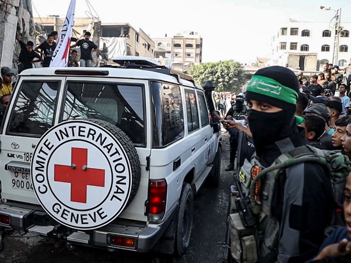 Cruz Roja afirma haber trasladado los restos de 15 palestinos a Gaza