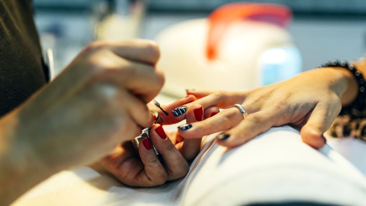 Curso de manicura en el Sena, ¿Cuánto dura? Lista de cursos de belleza disponibles en 2024