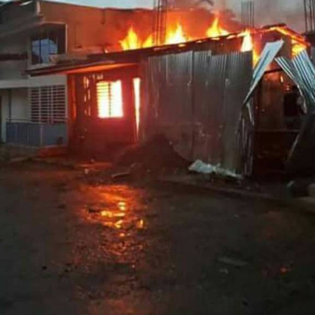 Investigan la muerte de una niña de 10 años en medio de un incendio en Ciudad Bolivar