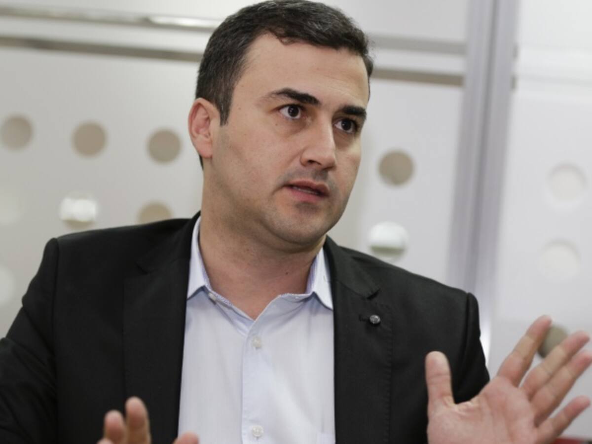 Presidente de Nacional: "Almirón continúa, nosotros creemos en él"