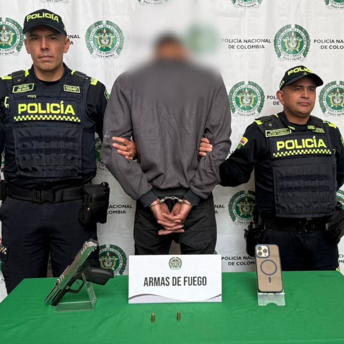 Fue capturado un hombre que utilizaba un arma de fuego para robar celulares