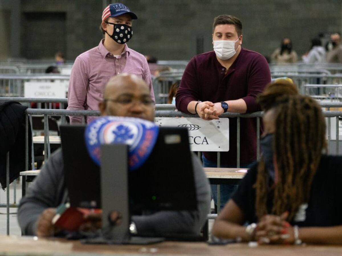 Los demócratas ganan el segundo escaño de Georgia y controlarán el Senado