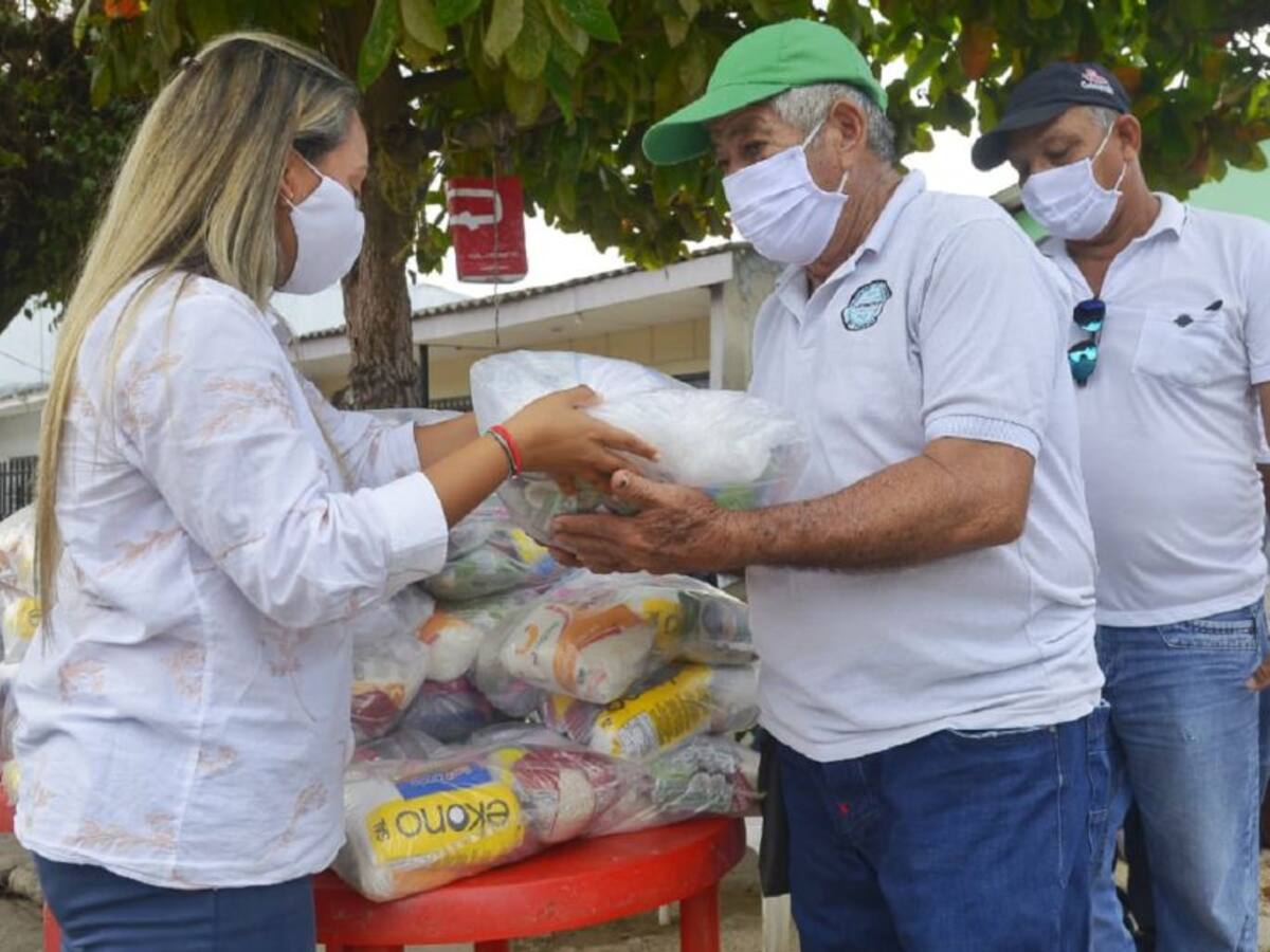Asociación de pescadores recibe ayudas humanitarias en Cartagena
