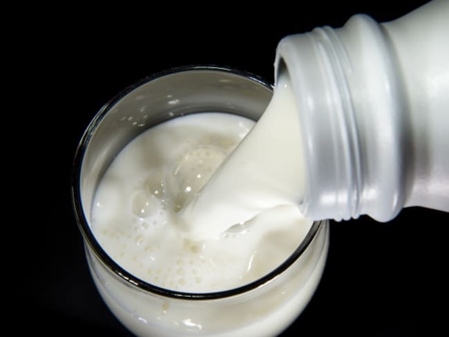 Consumo de leche se reduciría hasta 40% si sube el IVA